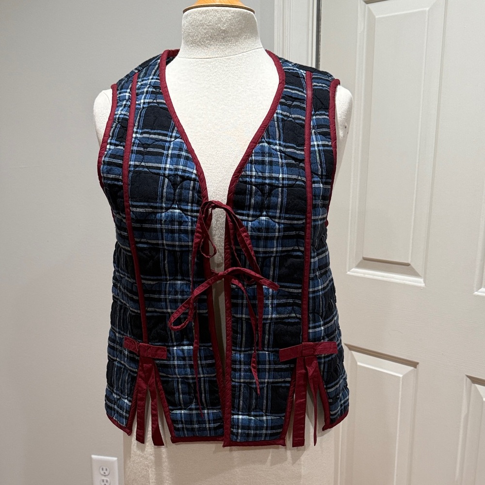 Damson Madder Aliva Bow Vest/Gilet UK10